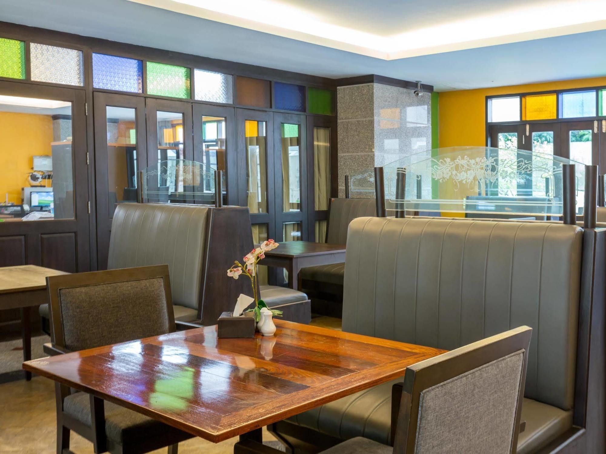 All Together Suite Hotel Bangkok Ngoại thất bức ảnh