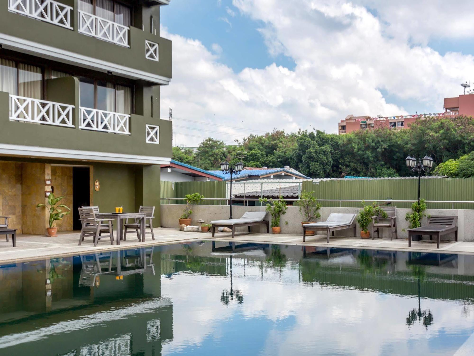 All Together Suite Hotel Bangkok Ngoại thất bức ảnh