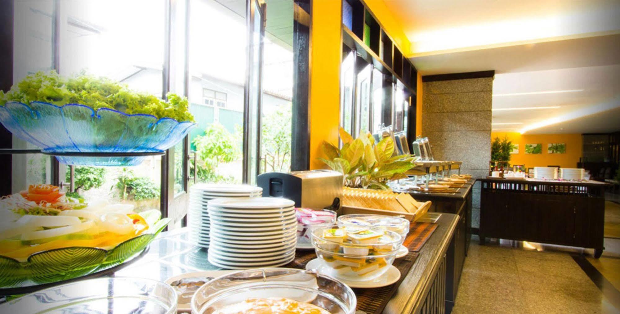 All Together Suite Hotel Bangkok Ngoại thất bức ảnh