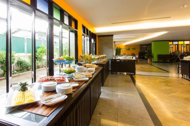 All Together Suite Hotel Bangkok Ngoại thất bức ảnh