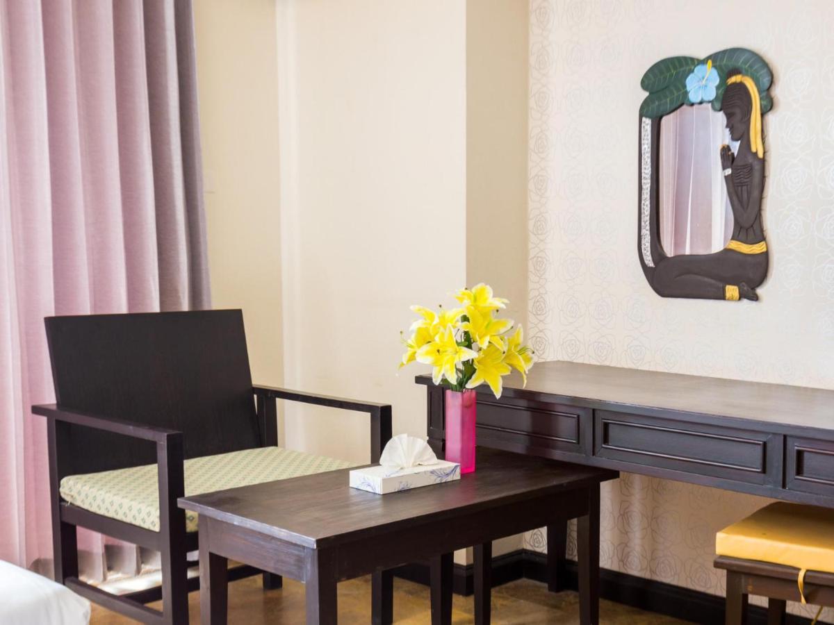 All Together Suite Hotel Bangkok Ngoại thất bức ảnh